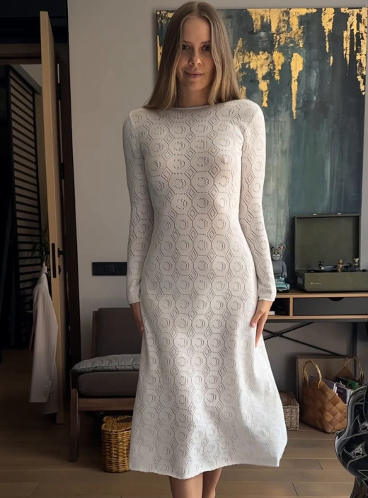 Openwork dress with an open back white LU