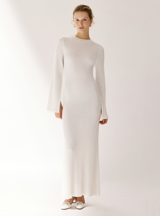 Платье с разрезами на рукавах Secret молоко