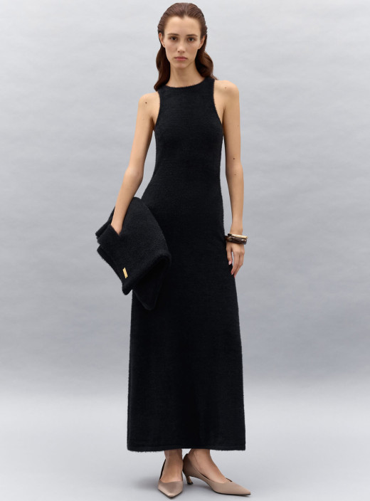 Платье макси из пушистой пряжи Touch черное