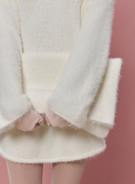 Сумка клатч из пушистой пряжи Soft Clutch молоко