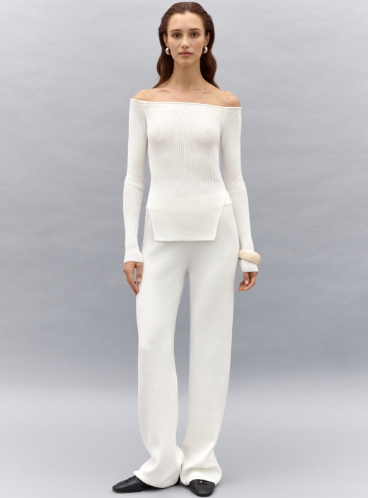 Nude-Longi: костюм с брюками и топом молоко