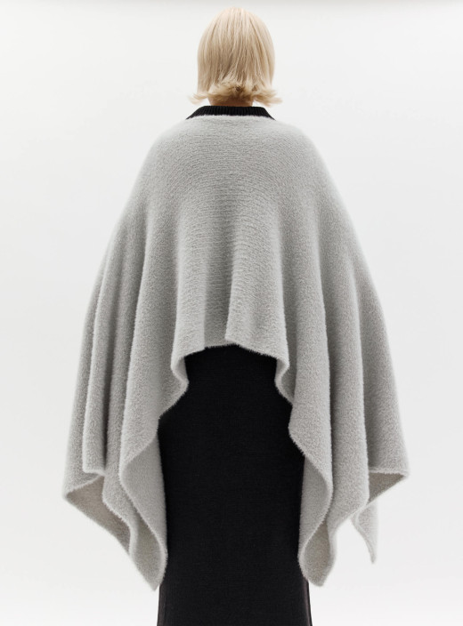 Палантин из пушистой пряжи Aura серый