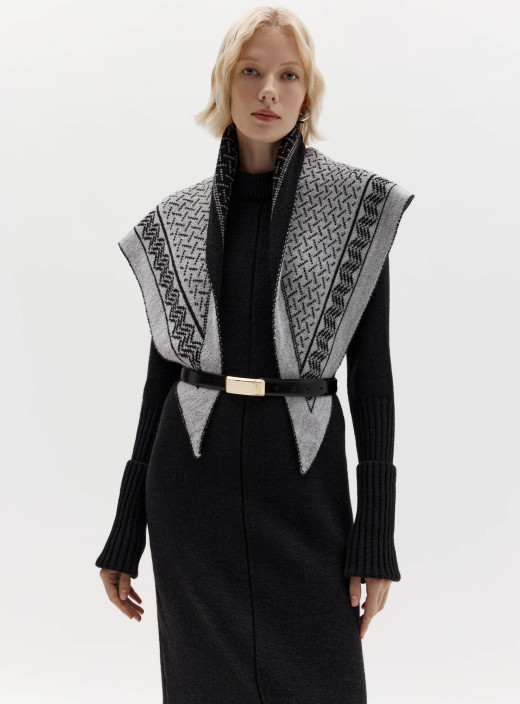 Платок с орнаментом Hustka серый