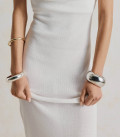 Theya dress in delicate viscose with an accent neckline milk