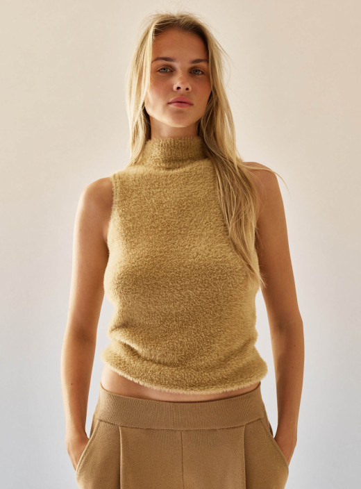 Soft yarn top Eira caramel