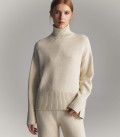 Vivienne-Nidea winter sweater and trousers set in light beige