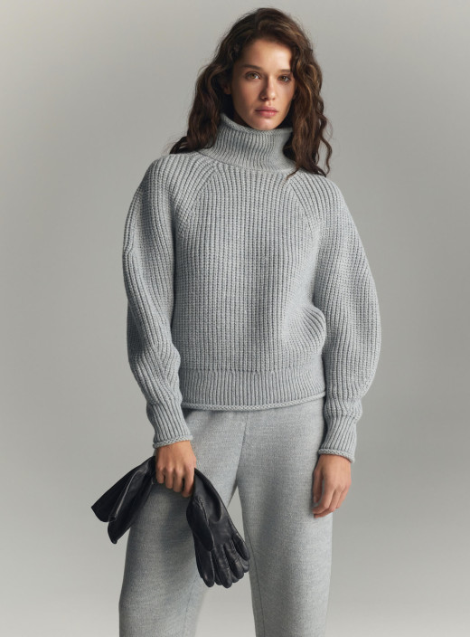 Sil textured knit high-neck sweater in grey