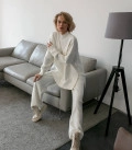 Straight cut sweater suit with straight trousers made of thick jersey milk