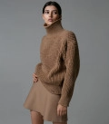 Sweater with a high neck caramel