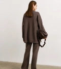 Straight trousers from dense jersey cappuccino