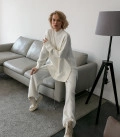 Oversized sweater with milk slits