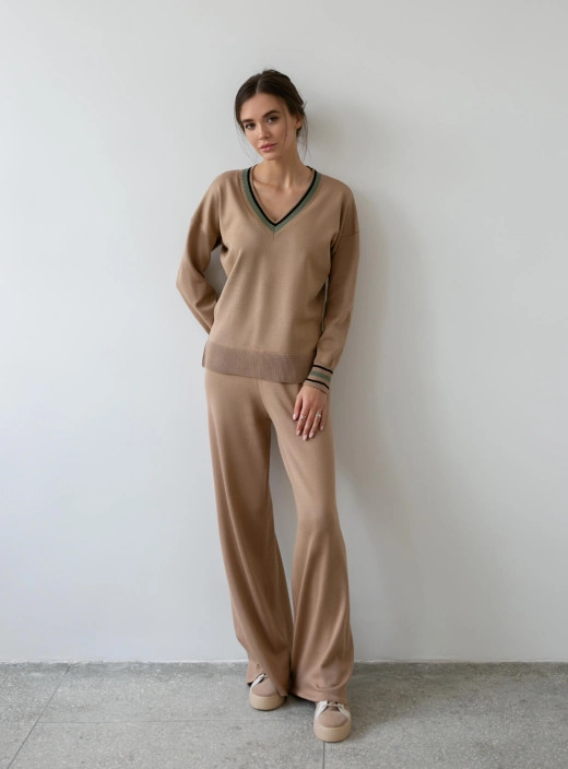 Pants of a free style caramel
