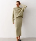 Sweater with a geometric print light olive