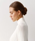 Sweater with a geometric print milk