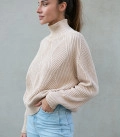 Sweater with a geometric print cream