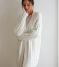 Long cardigan made of fluffy yarn with a textured pattern Ellin milk