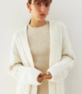 Long cardigan made of fluffy yarn with a textured pattern Ellin milk