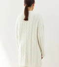 Long cardigan made of fluffy yarn with a textured pattern Ellin milk