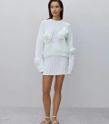 Sweater decorated with voluminous flowers Rose milk