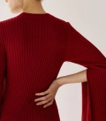 Secret Dress with slits on the sleeves burgundy