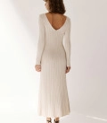 Flow dress with an accent neckline on the back ivory