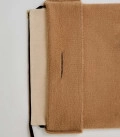 Сумка клатч из пушистой пряжи Soft Clutch карамель