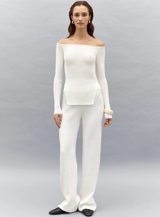 Nude-Longi: suit with trousers and top milk