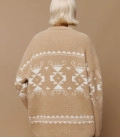 Symbol: Sweater made of fluffy yarn with ornament Caramel + Milk