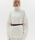Monte High-Neck sweater milk