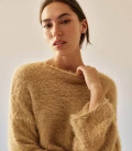Noel: Set made of fluffy yarn with oversized sweater and mini skirt caramel