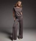 Jane-Moss trouser set with T-shirt cappuccino