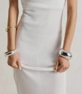 Theya dress in delicate viscose with an accent neckline milk