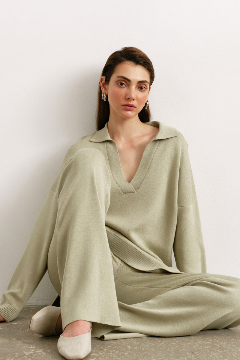 Knit women's pantsuit with polo sweater, 25 Union Kazakhstan Knit women's pantsuit with polo sweater, 25 Union Kazakhstan