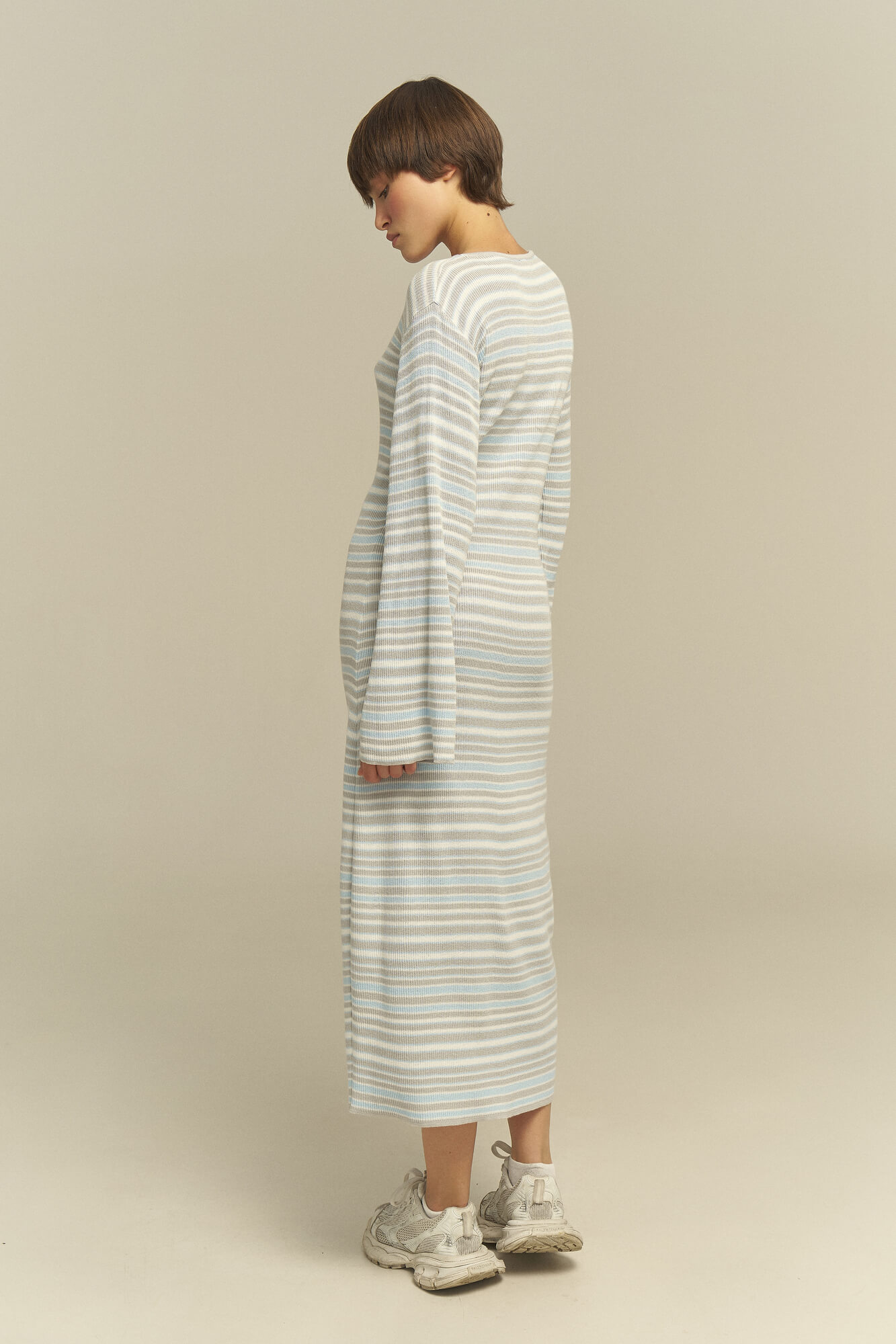 Casual loose-fit long sleeve dress with multicolored stripes, photo 25 Union Kazakhstan Casual loose-fit long sleeve dress with multicolored stripes, photo 25 Union Kazakhstan