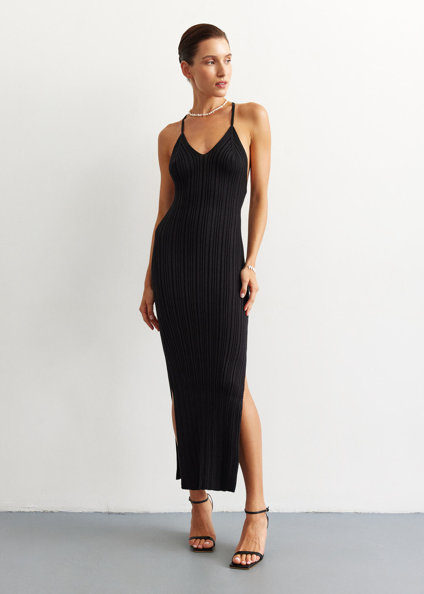 Готовый образ для вечеринки: платье с открытой спиной от 25 Union