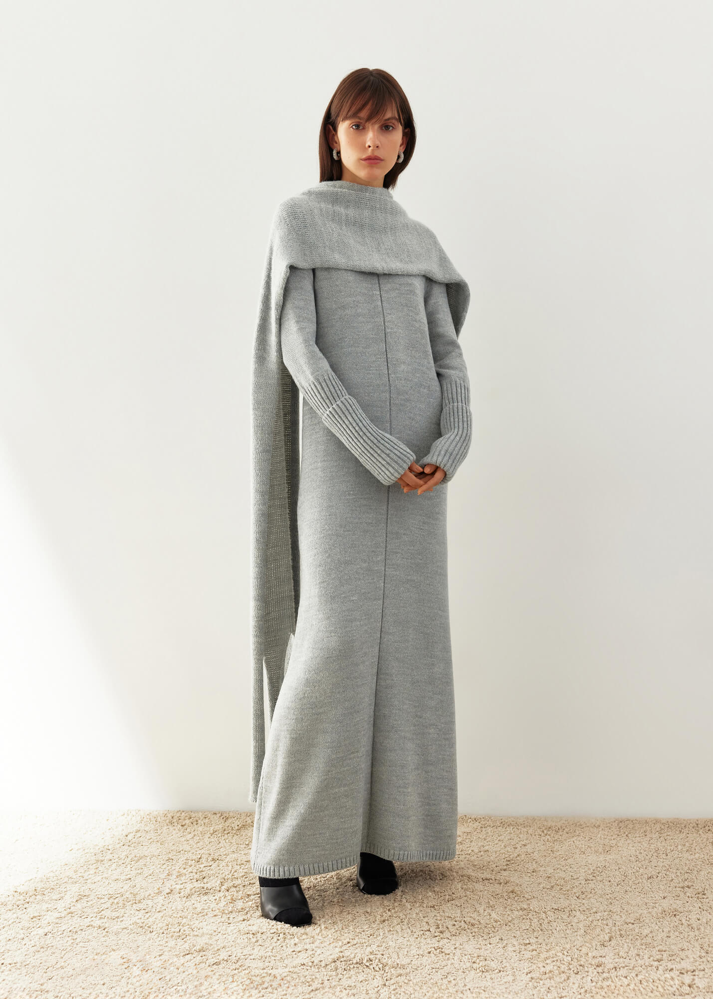 Серый шарф с активными разрезами от 25 Union