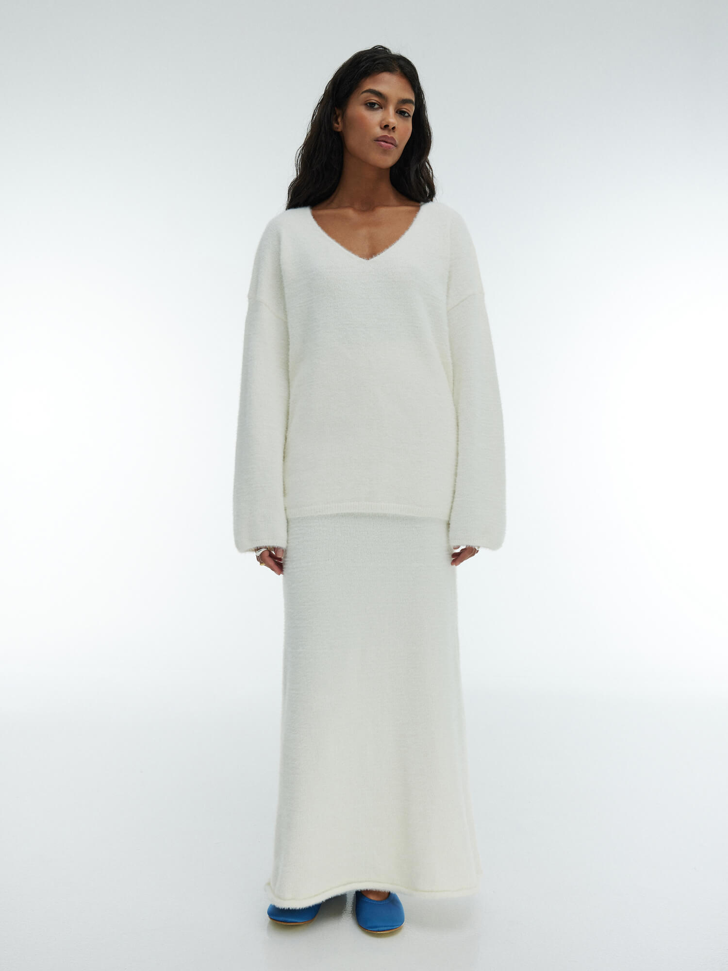 Warm knitted suit made of fluffy yarn with an oversized jumper and maxi skirt, 25 Union Kazakhstan photo